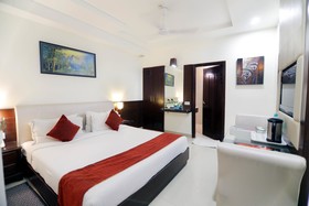 Taj Inn Hotel