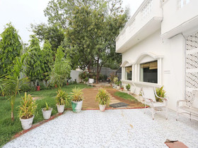 The Marc Blu by OYO Rooms