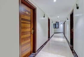 Treebo Tryst Glassy Junction