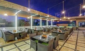 Treebo Tryst Glassy Junction