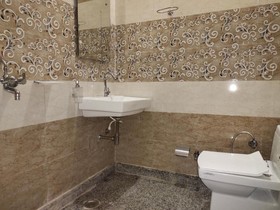 Viren Plaza Agra by Goroomgo