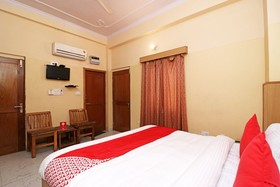 Akbar Guest House By OYO Rooms