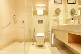 Lemon Tree Hotel Aligarh