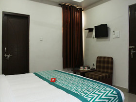 DPS Inn by OYO Rooms