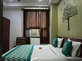 DPS Inn by OYO Rooms