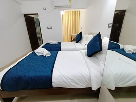 Hotel Aman Residency