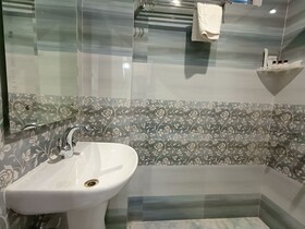 Hotel Aman Residency