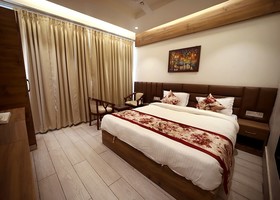 Itsy By Treebo - 4 View Grand