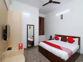 Anand Mangal Hotel by OYO Rooms