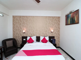 Hotel East Lite by OYO