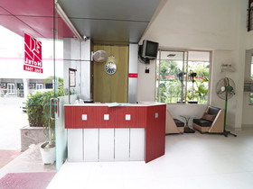 Hotel East Lite by OYO