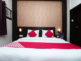 Hotel East Lite by OYO