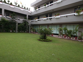 Hotel East Lite by OYO