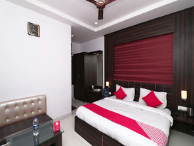 Hotel East Lite by OYO