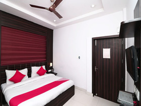Hotel East Lite by OYO