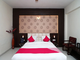 Hotel East Lite by OYO