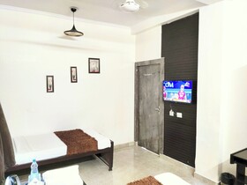 Goroomgo Krishna Residency Bareilly