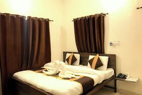 Goroomgo Krishna Residency Bareilly