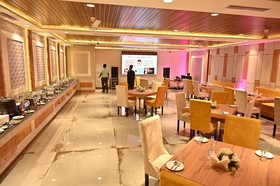 Hotel Aakriti Clarks Inn Express