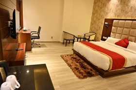 Hotel Aakriti Clarks Inn Express