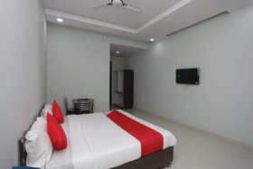 Hotel Kailash Mansarovar And Banquet Hall by OYO Rooms