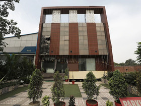 Hotel Maanya Palace by OYO Rooms