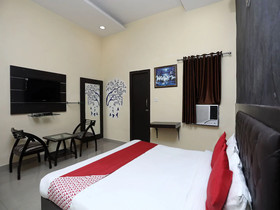 Hotel Maanya Palace by OYO Rooms