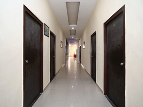 Hotel Maanya Palace by OYO Rooms