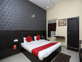 Hotel Maanya Palace by OYO Rooms