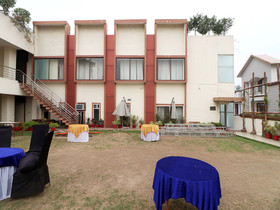 Sparsh Hotel And Resort by OYO Rooms