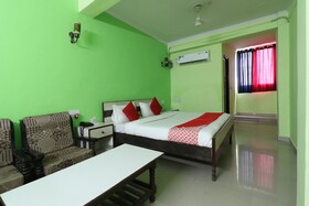 N H Plaza Lodge & Farm House by OYO Rooms