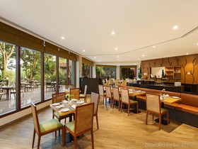 Corbett Gateway Resort & Spa