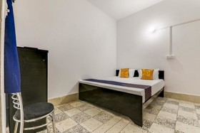 Hotel Crown Palace by OYO Rooms