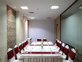 Clarks Inn Suites Delhi/NCR