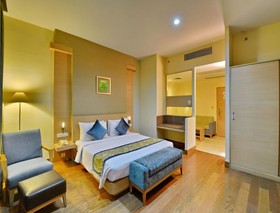 Clarks Inn Suites Delhi/NCR