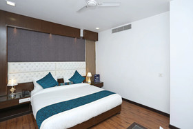 Hotel Parktel By OYO Rooms