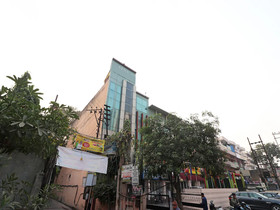 Hotel Samrat By OYO Rooms