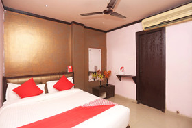 Palm Tree by OYO Rooms