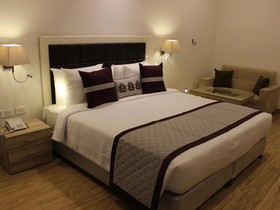 Xenious World Square Hotel