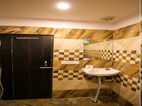 Oyo Flagship Bridge View Hotel