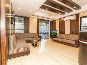 Oyo Flagship Bridge View Hotel