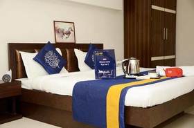 OYO Premium Swaroop Nagar