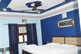 Aaryan Lucknow by Goroomgo