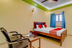 Chauhan Palace by OYO Rooms