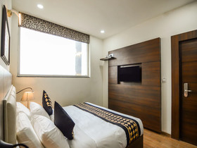 Edition O 30009 Skyhilton Alam Bagh