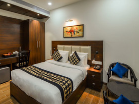 Edition O 30009 Skyhilton Alam Bagh