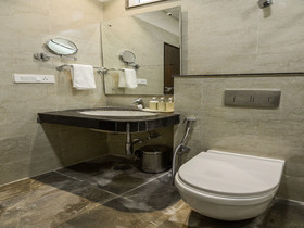 Edition O 30009 Skyhilton Alam Bagh