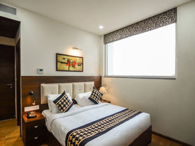 Edition O 30009 Skyhilton Alam Bagh