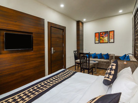 Edition O 30009 Skyhilton Alam Bagh