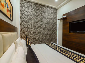 Edition O 30009 Skyhilton Alam Bagh